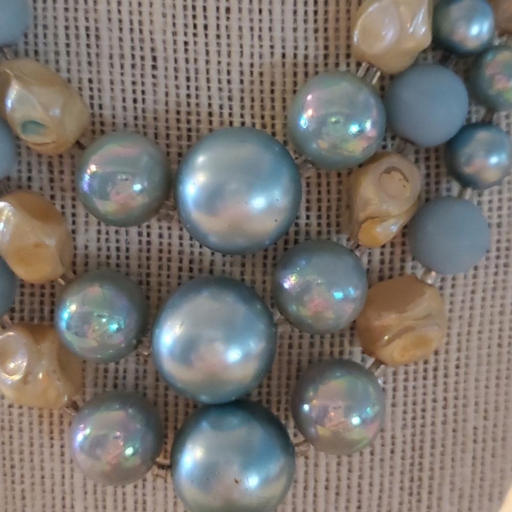 Vintage beaded necklace. - Picture 2 of 2